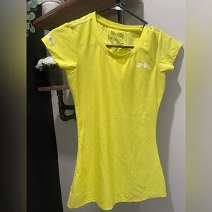 Fitted UA top